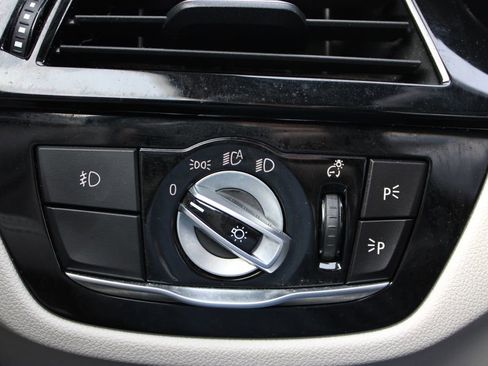 Used 2020 BMW 540i xDrive w/ Executive Package image 53