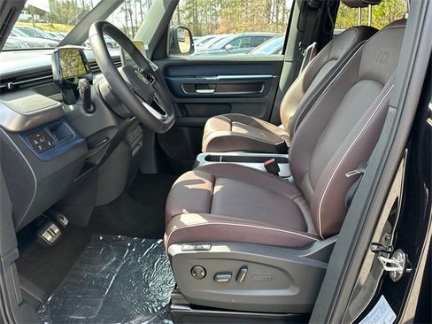 New 2025 Volkswagen ID. Buzz Pro S image 9