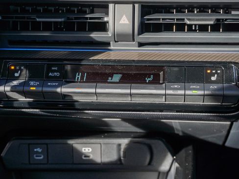 New 2026 Toyota Prius XLE image 35