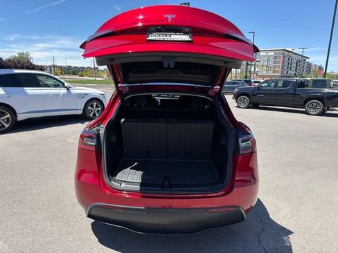 Used 2024 Tesla Model Y Long Range AWD/4WD image 8
