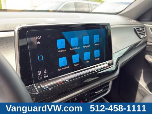Used 2024 Volkswagen Atlas Cross Sport SE FWD image 16