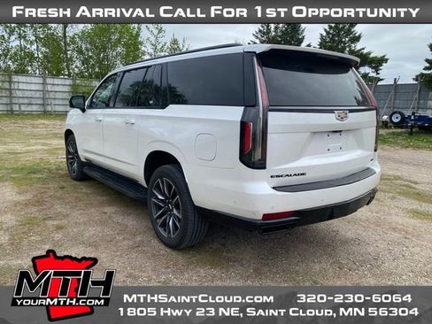 Used 2021 Cadillac Escalade ESV Sport w/ Heavy-Duty Trailer Package AWD/4WD image 6