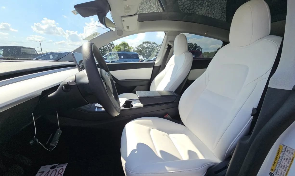 Used 2021 Tesla Model Y Long Range AWD/4WD image 4
