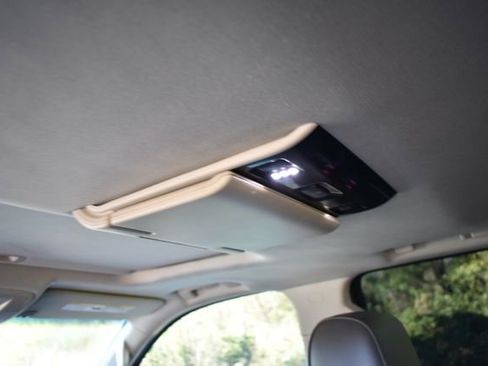 Used 2017 GMC Yukon XL Denali w/ Open Road Package image 12