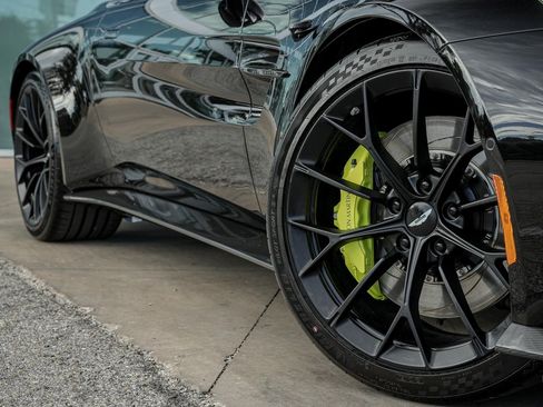 New 2026 Aston Martin V8 Vantage Roadster image 3