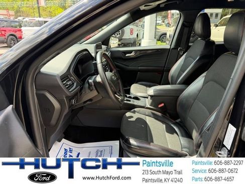 Used 2025 Ford Escape ST-Line Select AWD/4WD image 9