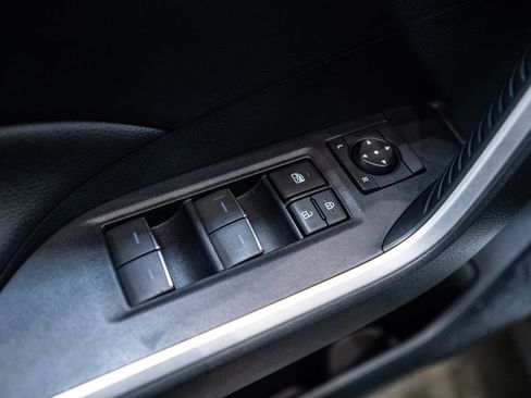 Used 2024 Toyota RAV4 SE w/ Weather & Moonroof Package image 21