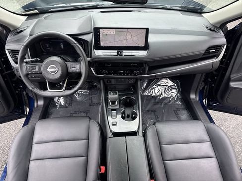 Used 2024 Nissan Rogue SL FWD image 9