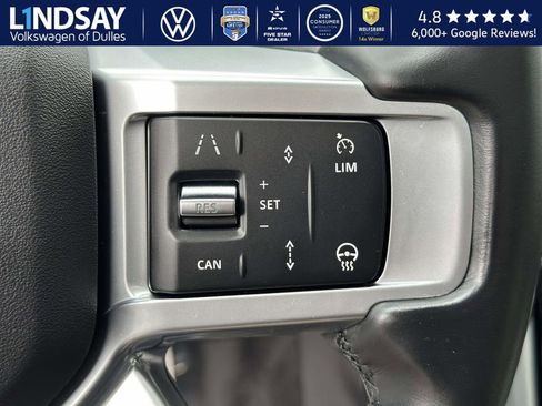 Used 2023 Land Rover Discovery S R-Dynamic image 22