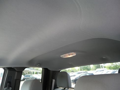 Used 2014 Ford F150 XLT w/ XLT Chrome Package RWD image 12