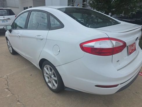 Used 2019 Ford Fiesta SE w/ Equipment Group 201A FWD image 4