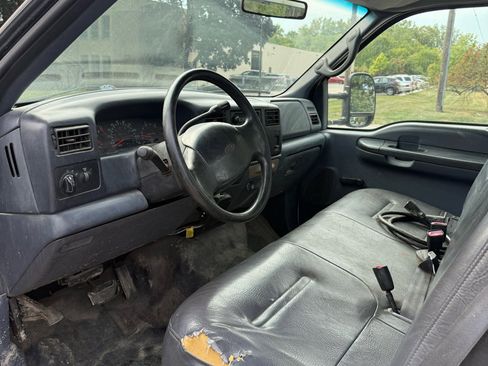 Used 2000 Ford F550 2WD Regular Cab Super Duty image 9