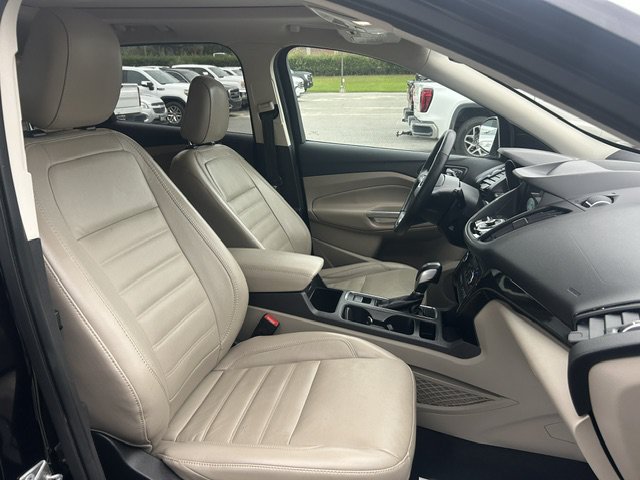 Used 2019 Ford Escape Titanium FWD image 14