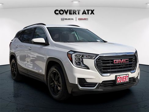 Used 2023 GMC Terrain SLE w/ Driver Convenience Package image 9