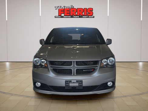 Used 2018 Dodge Grand Caravan GT FWD image 2