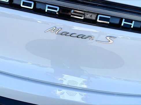 Used 2023 Porsche Macan S AWD/4WD image 29