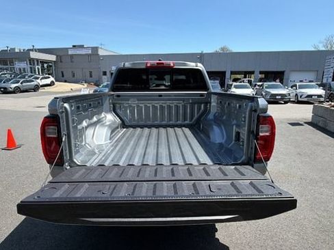 New 2026 GMC Canyon AT4 AWD/4WD image 9