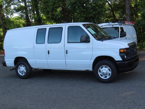 Used 2013 Ford E-250 and Econoline 250 RWD image 7