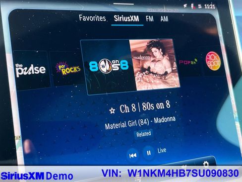 Certified 2025 Mercedes-Benz GLC 300 GLC 300 image 28