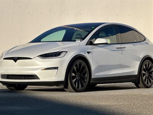 Used 2023 Tesla Model X image 8