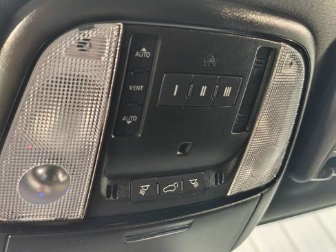 Used 2024 Dodge Durango R/T w/ Tow 'N Go Package AWD/4WD image 11