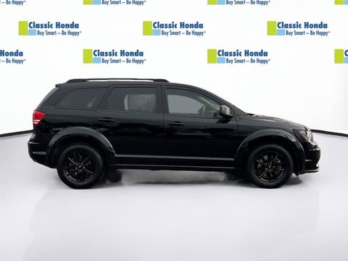 Used 2020 Dodge Journey SE w/ SE Popular Equipment Group FWD image 9