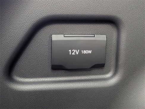 Used 2025 Hyundai Tucson SE image 15