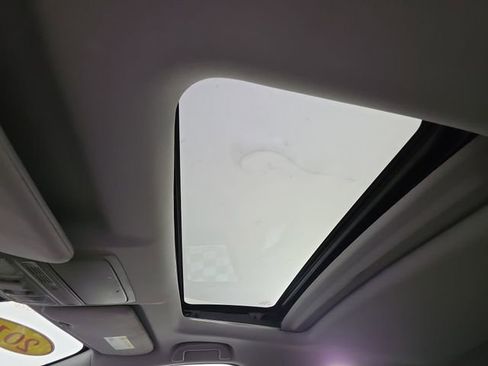 Used 2018 Honda CR-V Touring image 33