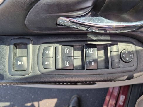 Used 2018 Dodge Grand Caravan SXT FWD image 15