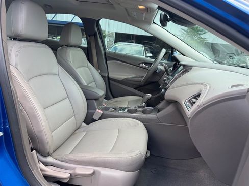Used 2016 Chevrolet Cruze Premier FWD image 19
