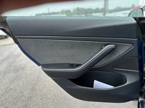 Used 2018 Tesla Model 3 Long Range RWD image 21