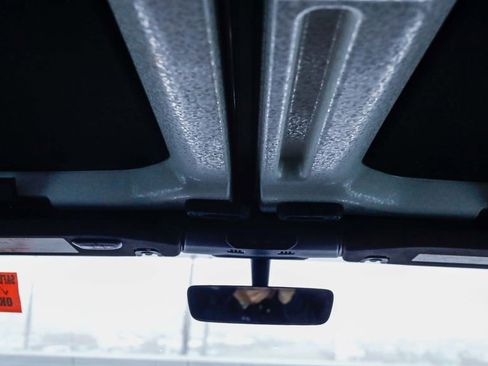 Certified 2021 Jeep Gladiator Willys image 17