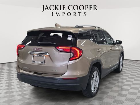 Used 2018 GMC Terrain SLE w/ Driver Convenience Package image 5