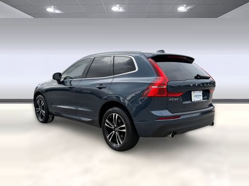 Used 2021 Volvo XC60 T5 Momentum w/ Premium Package AWD/4WD image 3