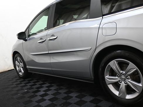 Used 2019 Honda Odyssey EX-L image 9