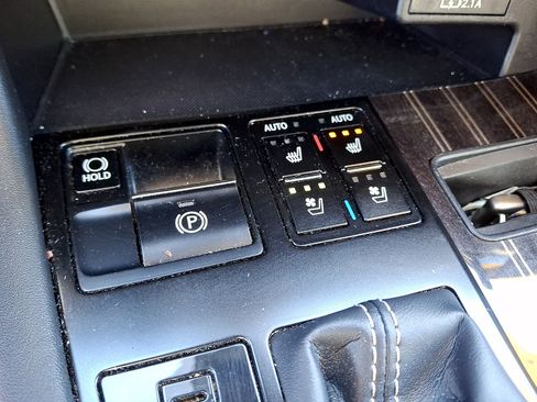Used 2020 Lexus RX 450h AWD w/ Luxury Package image 19