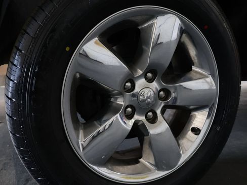 Used 2017 RAM 1500 Big Horn AWD/4WD image 32