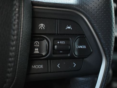 Used 2025 Toyota 4Runner TRD Sport AWD/4WD image 23