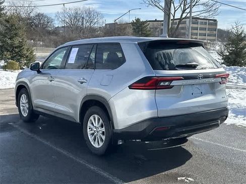 Used 2025 Toyota Grand Highlander FWD image 22