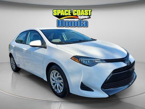 Used 2019 Toyota Corolla LE FWD image 13