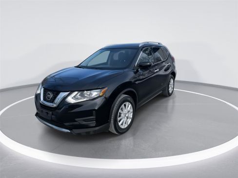Used 2018 Nissan Rogue SV w/ Premium Package image 4