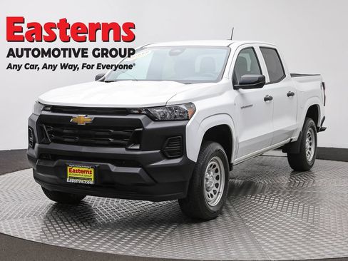 Used 2023 Chevrolet Colorado W/T RWD image 1