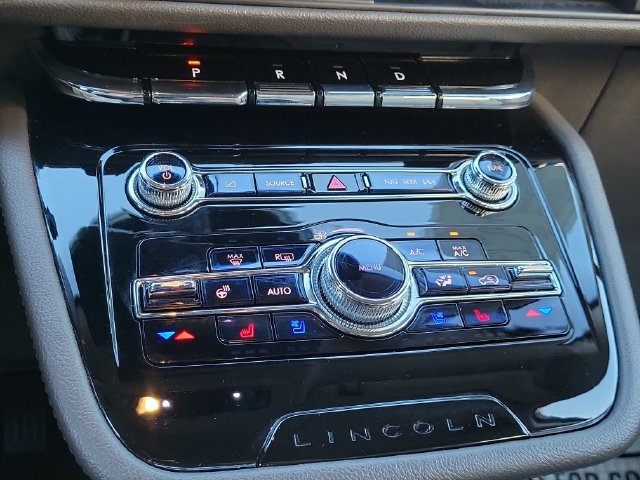 Certified 2022 Lincoln Corsair FWD w/ Equipment Group 101A image 27