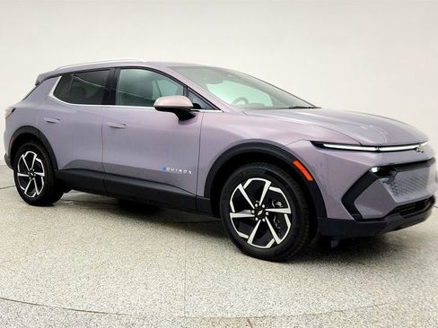 Used 2026 Chevrolet Equinox EV LT image 3