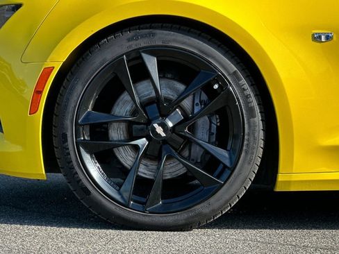 Used 2016 Chevrolet Camaro SS RWD image 24