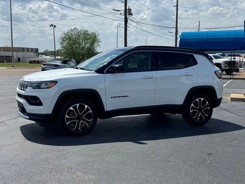 Used 2022 Jeep Compass Limited AWD/4WD image 3