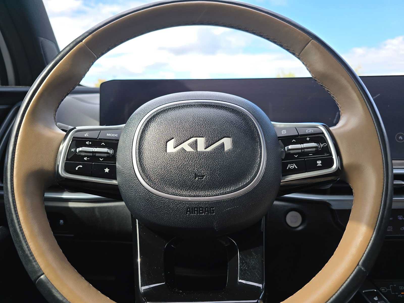 Used 2024 Kia Sorento SX Prestige w/ Olive Brown Leather Package AWD/4WD image 31