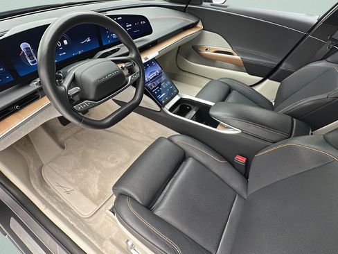 Used 2023 Lucid Air Touring AWD/4WD image 12