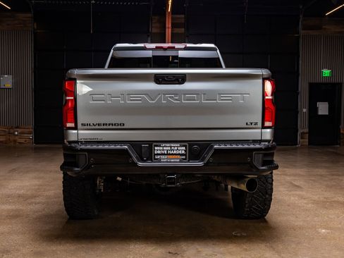 Used 2025 Chevrolet Silverado 2500 LTZ w/ LTZ Plus Package image 8