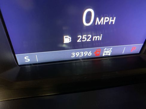 Used 2021 GMC Sierra 2500 SLE image 31